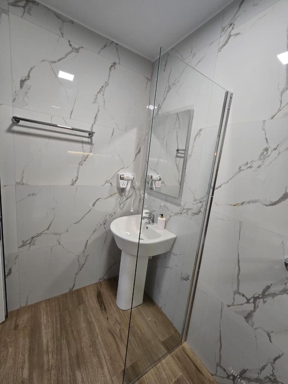 Aila Apartment Sarandë Exterior foto
